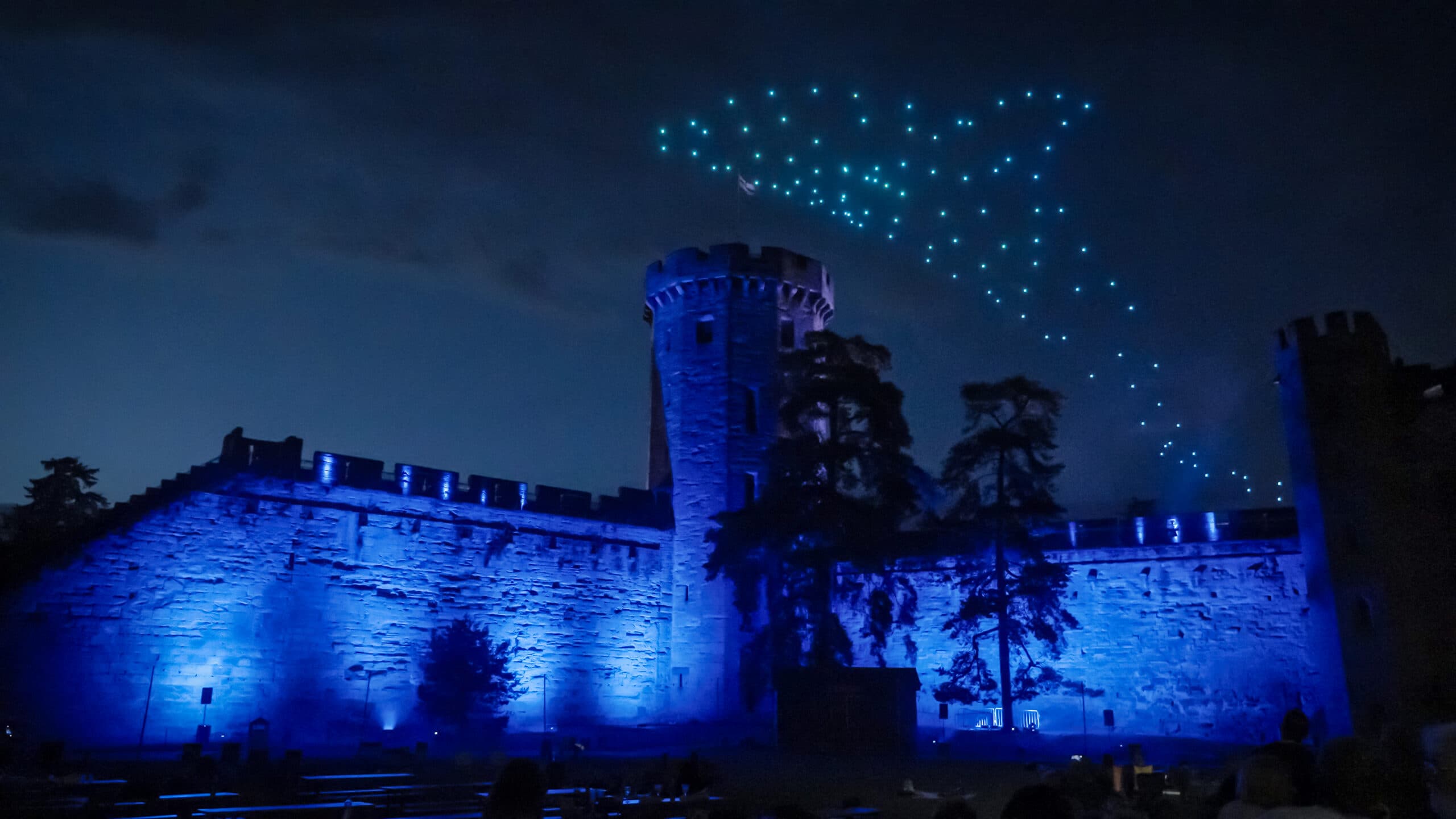 Dolphin display above Warwick Castle